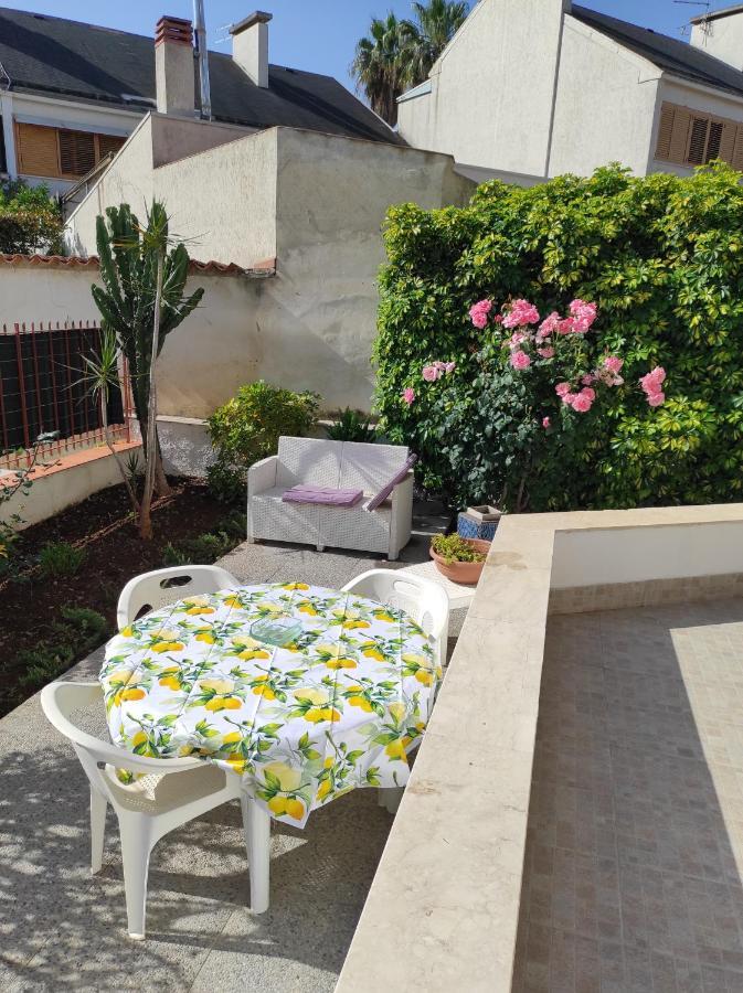 Antigone Holiday House Mondello Exterior foto