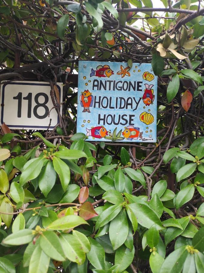 Antigone Holiday House Mondello Exterior foto